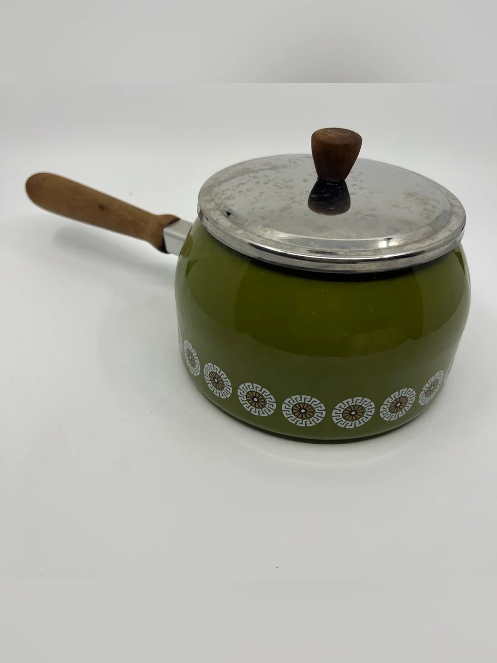 Vintage avocado green fondue pit enamelware saucepan pot wooden handle metal lid